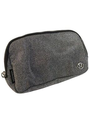 NWOT LULULEMON ATHLETIC EVERYDAY BELT BAG
